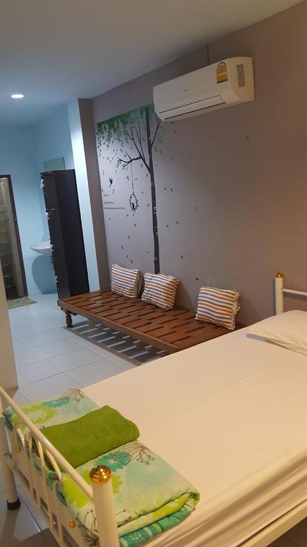 Phuket Blue Hostel Екстериор снимка