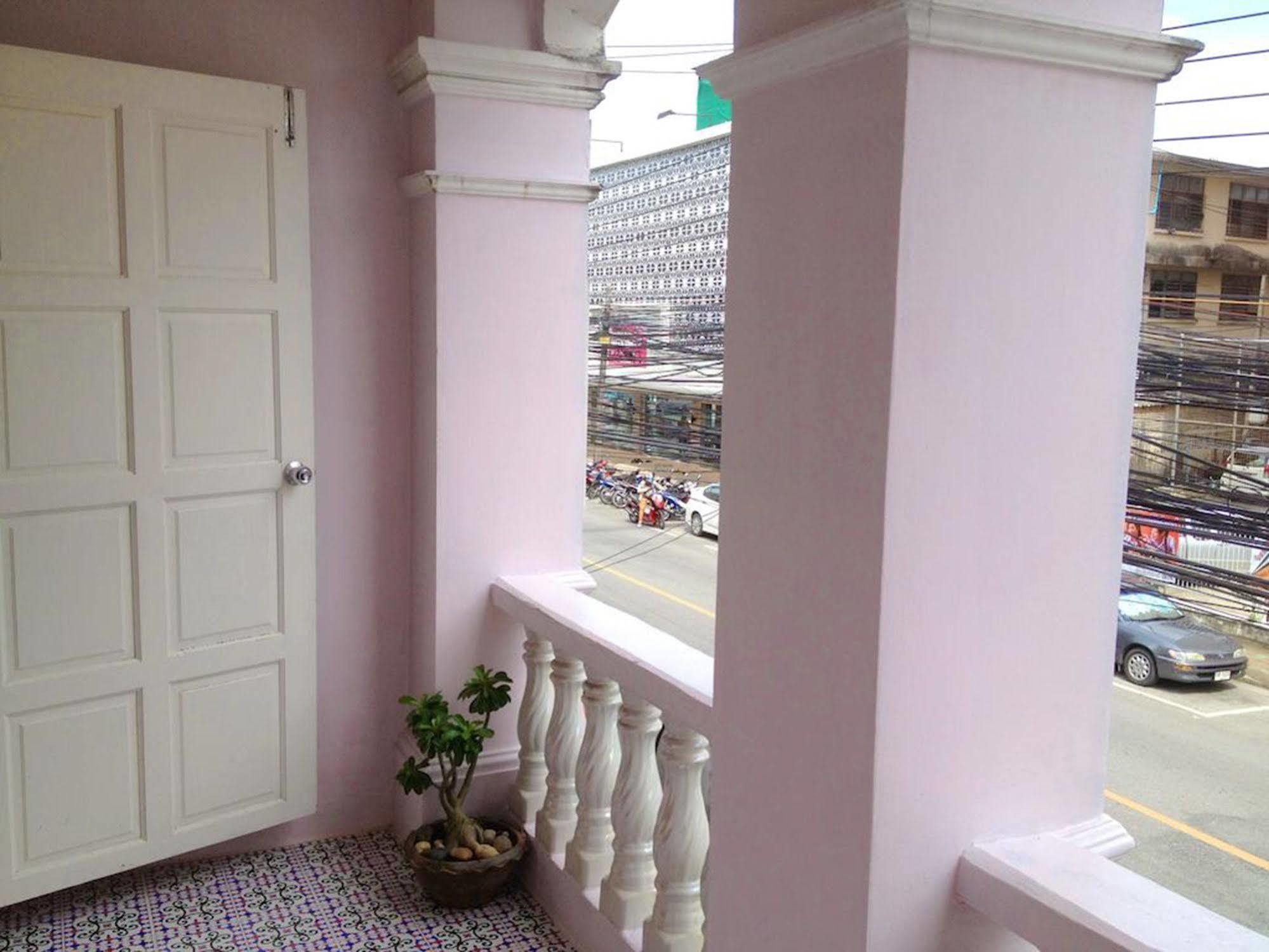 Phuket Blue Hostel Екстериор снимка
