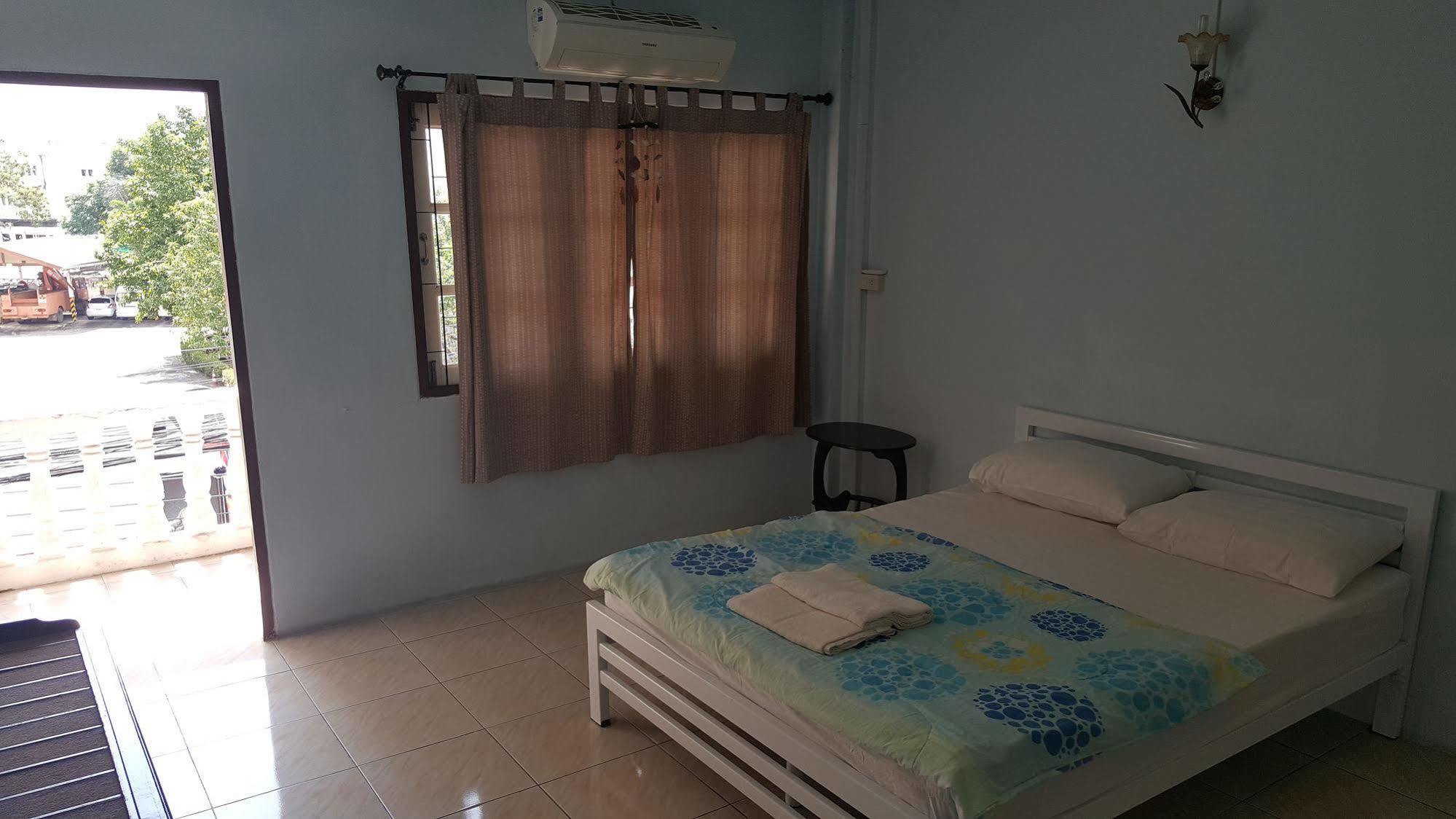 Phuket Blue Hostel Екстериор снимка